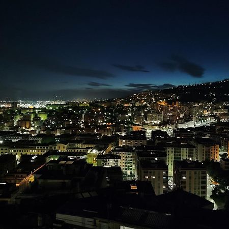 Ferienwohnung Donny Dude Panorama Genua Exterior foto