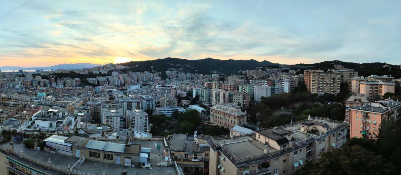 Ferienwohnung Donny Dude Panorama Genua Exterior foto